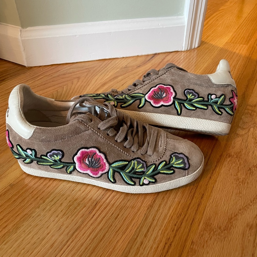 ASH Gull Embroidered Sneakers